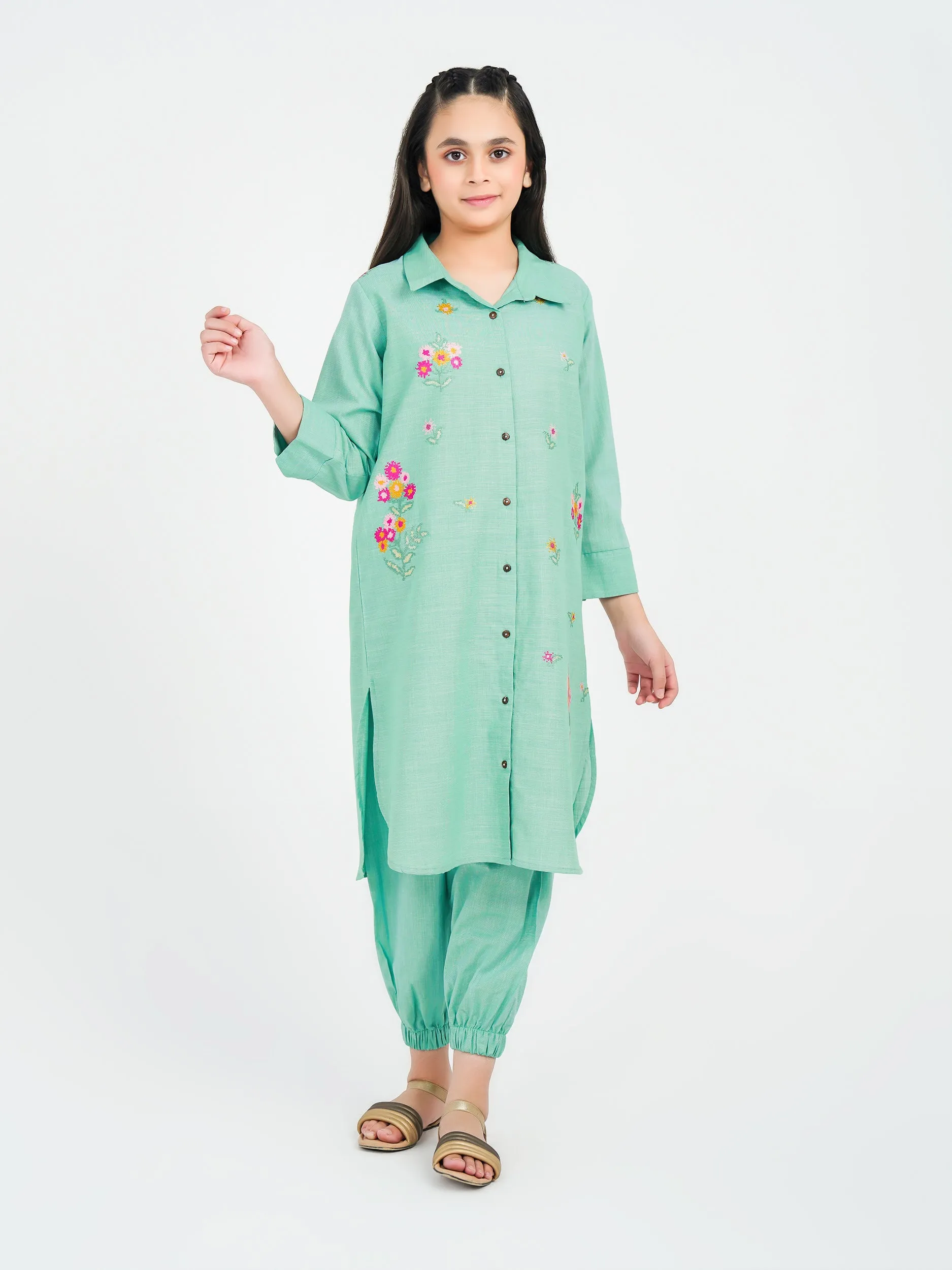 2 Piece Khaddar Suit-Embroidered