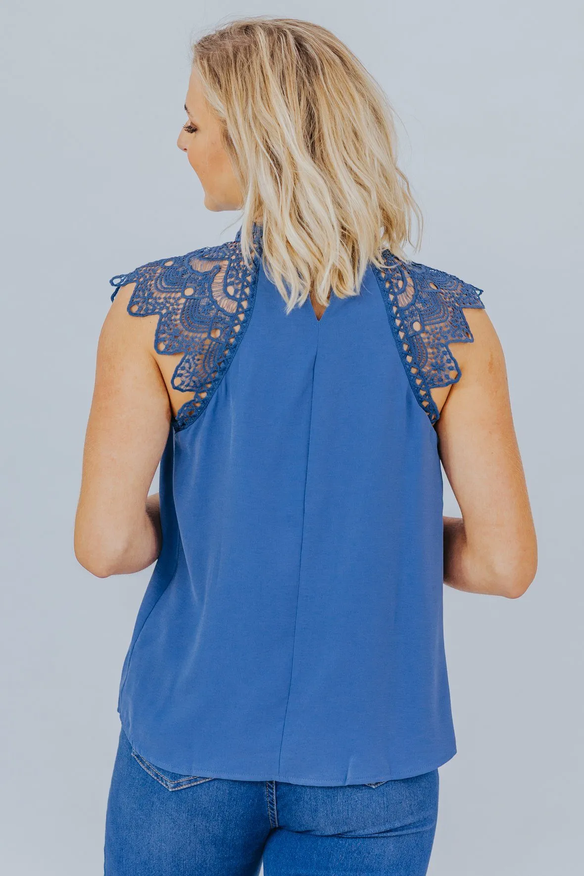 Day Date Blouse Top In Blue