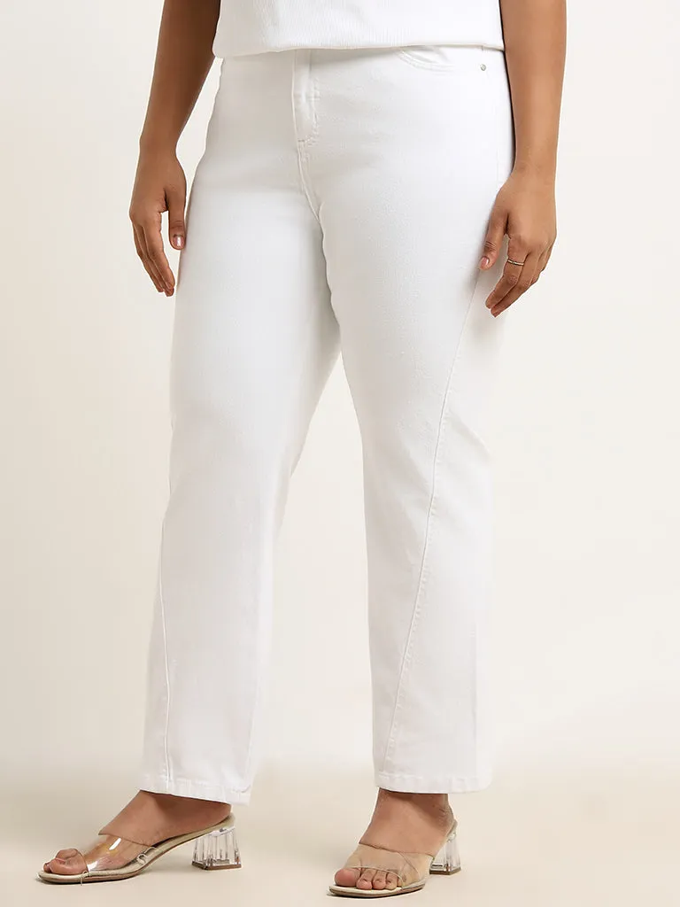 Gia White Relaxed - Fit Mid - Rise Jeans